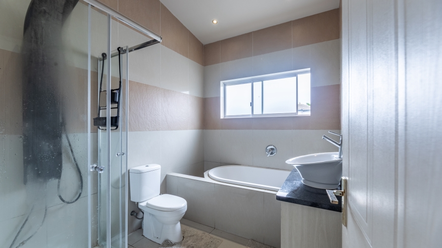 4 Bedroom Property for Sale in Parklands Western Cape